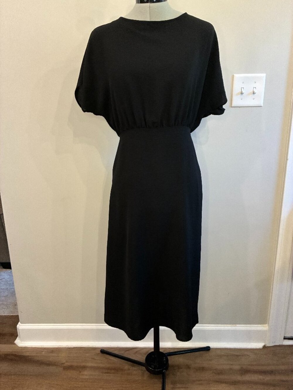 Gilli Black Midi Dress Dolman Batwing Sleeves Cinched Waist 0389